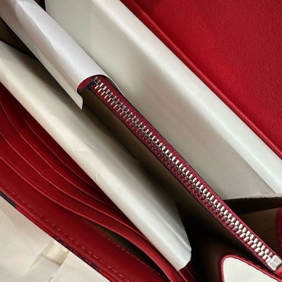 Mcm Tracy Visetos Wallet on chain - Picture 5 of 7